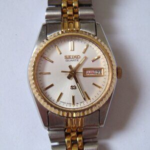 VINTAGE LADY SEIKO QUARTZ ,RUN GREAT
